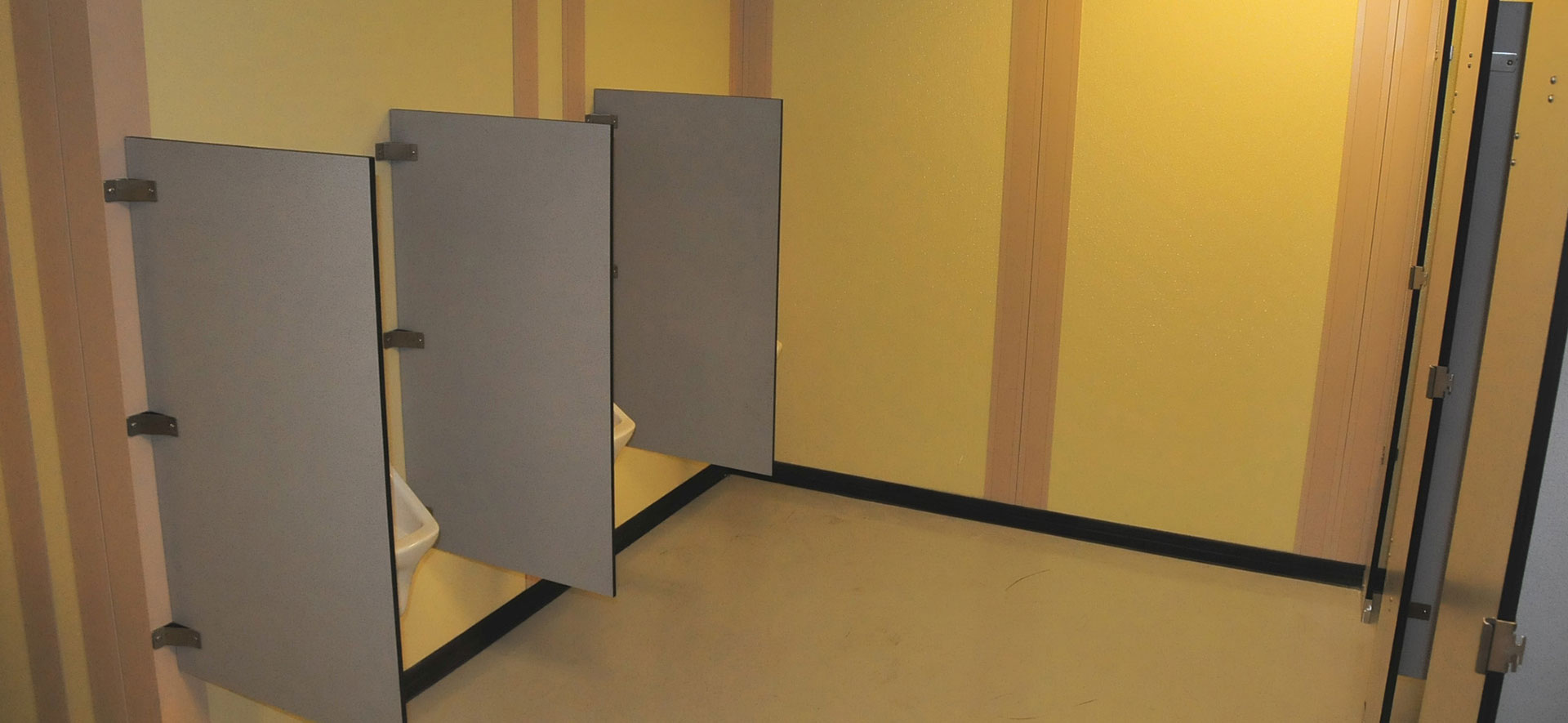 toilet partitions in noida